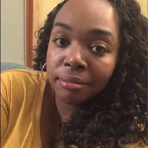 Meet your Posher, Ciara